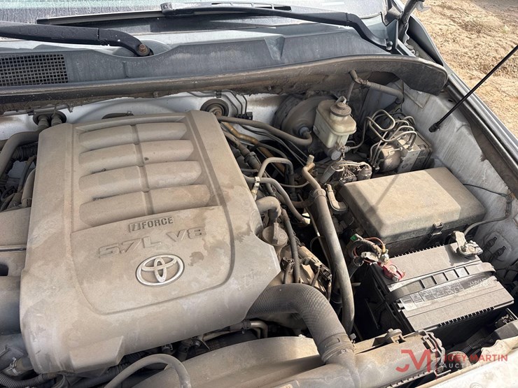2010-toyota-tundra-sr5-image-20