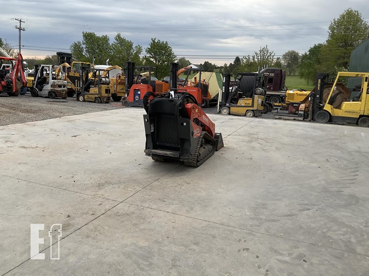 2023-kubota-scl1000-image-4