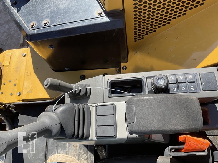 2022-caterpillar-306cr-image-15