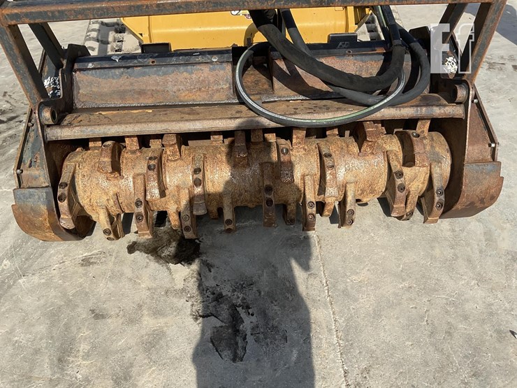 2023-caterpillar-299d3-xe-image-11