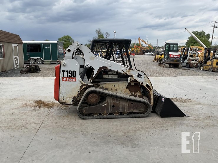 2010-bobcat-t190-image-5