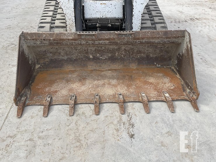 2011-bobcat-t630-image-11
