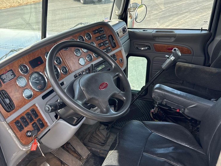 2007-peterbilt-379-image-20
