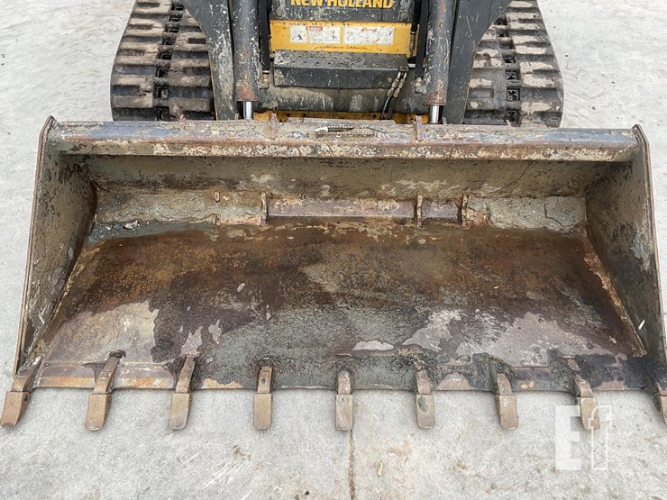 2018-new-holland-c232-image-11