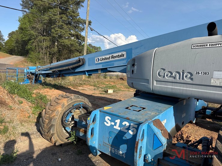 2011-genie-s125-image-2