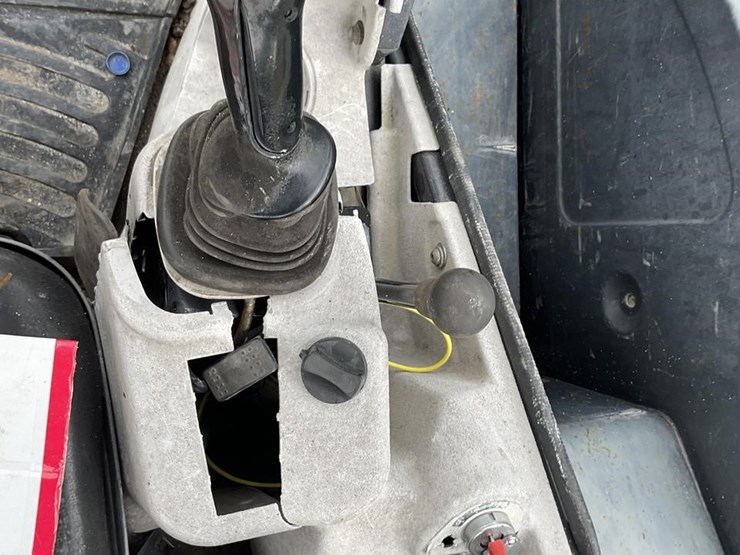 2014-deere-50g-image-16