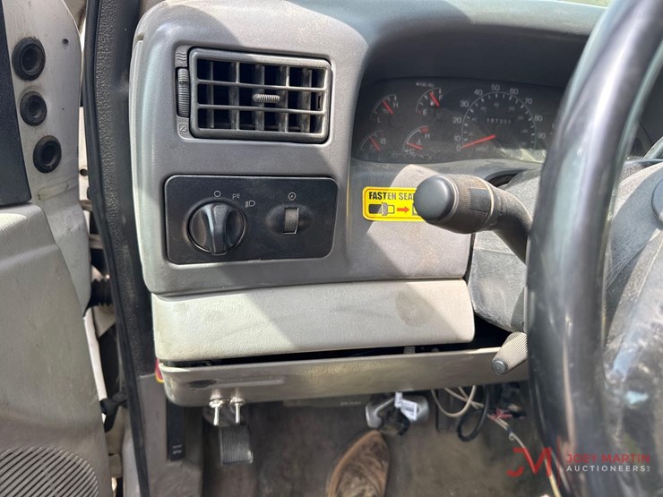 2001-ford-f450-xlt-image-39