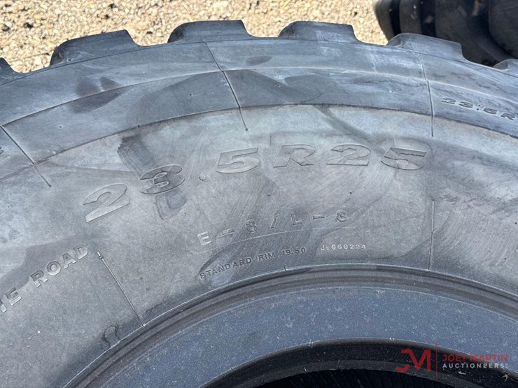(1)-23.5r25-loader-tire-image-4