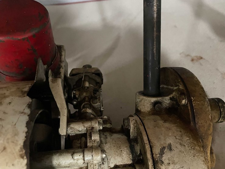 #2585-•-(2)-vintage-chainsaws-and-ice-auger-motor-(cw)-image-19