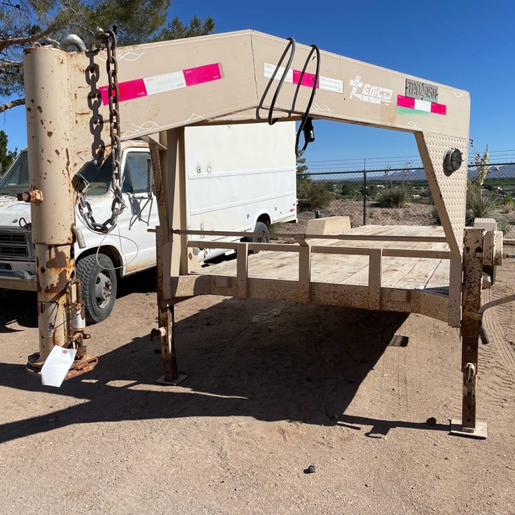 #157 • 2006 Gooseneck Trailer (Has NM Title)