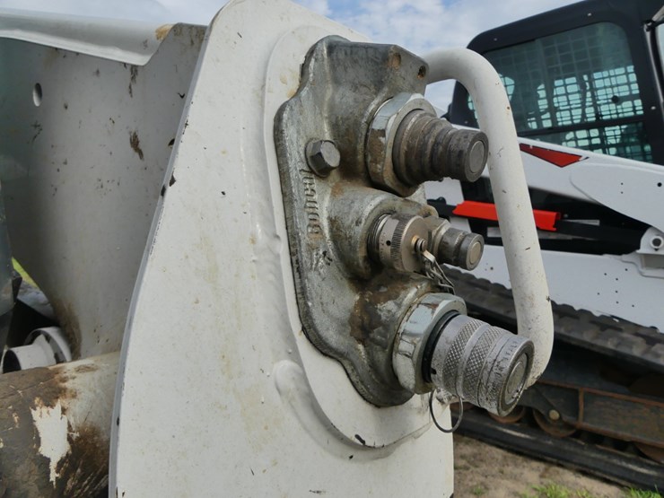 2023-bobcat-t770-image-11