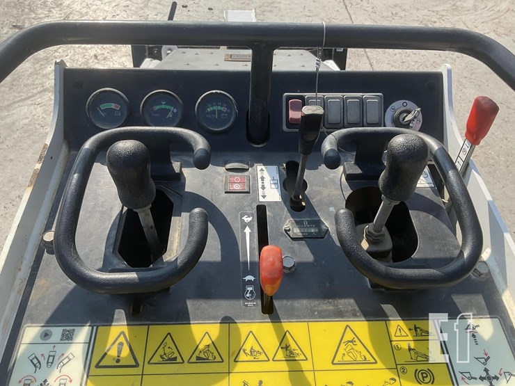 2024-bobcat-mt100-image-15