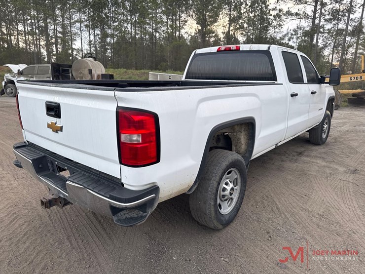 2015-gmc-2500-image-2
