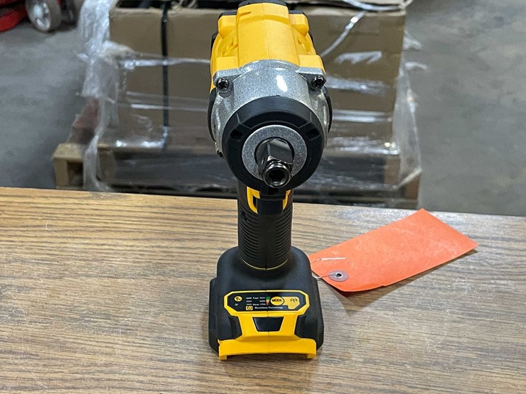 #2524-•-dewalt-20-volt-compatible-1/2"-cordless-impact-(pr13)-image-2