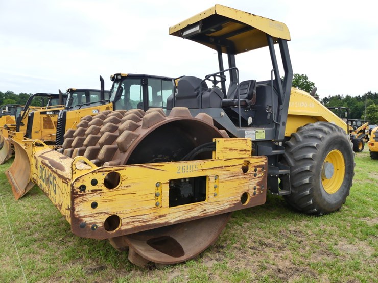 2012-bomag-bw211-image-1