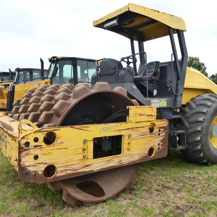 2012 BOMAG BW211