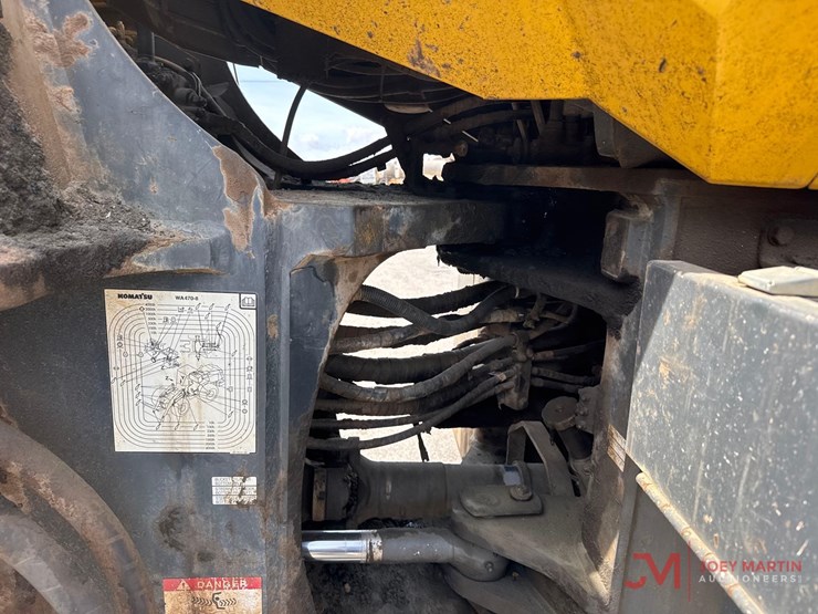 2017-komatsu-wa470-8-image-16
