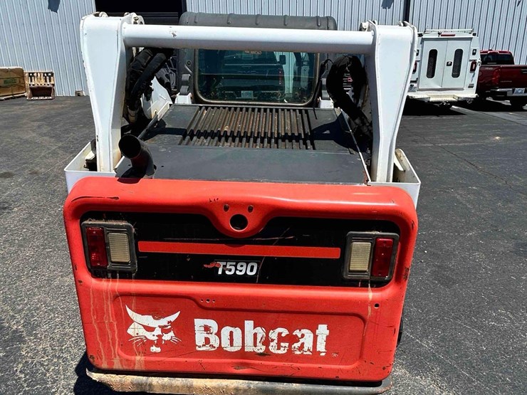 2019-bobcat-t590-image-15