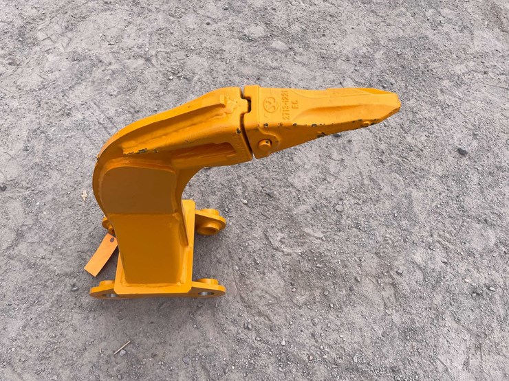 2026-caterpillar-305-image-3