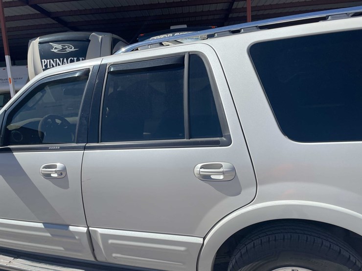 2006-ford-expedition-limited-image-16