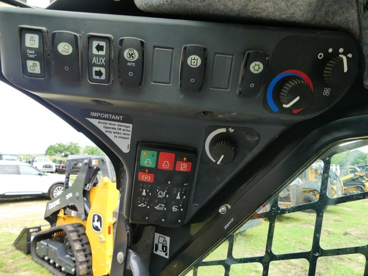 2024-deere-325g-image-16