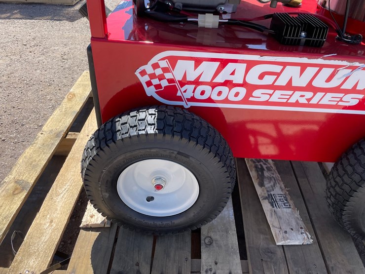 #248-•-magnum-4000-gold-power-washer-image-4