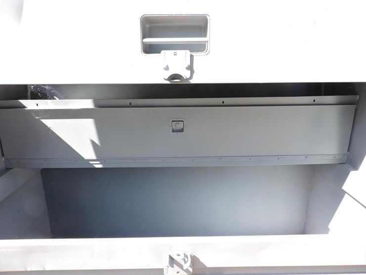 jobsite-toolbox,-6’-wide-x-30”-deep-x-46”-tall-image-4