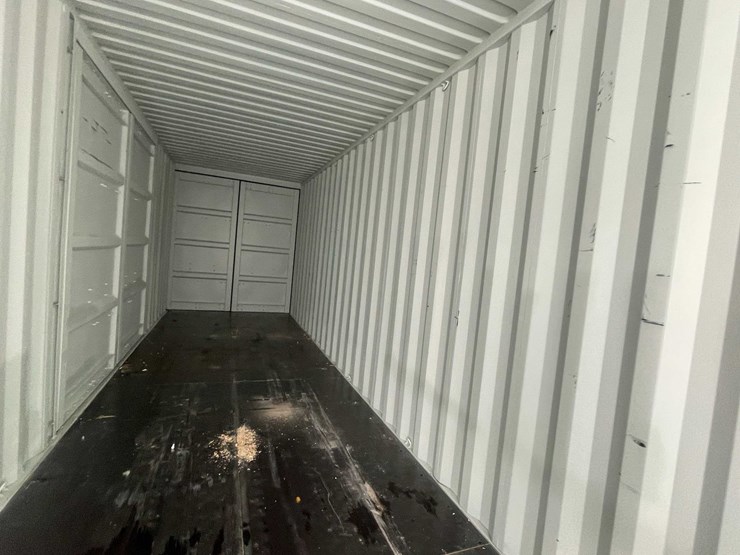 #101-•-40'-high-cube-multi-door-container-image-9