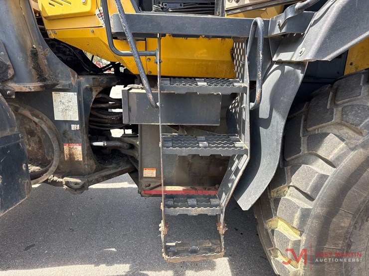 2017-komatsu-wa470-8-image-30