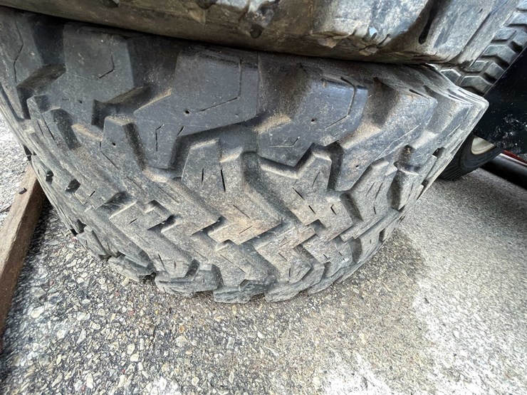 #2549-•-tires-(o3)-image-10