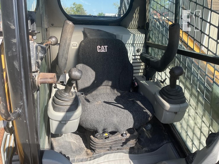 2012-caterpillar-289c2-image-14