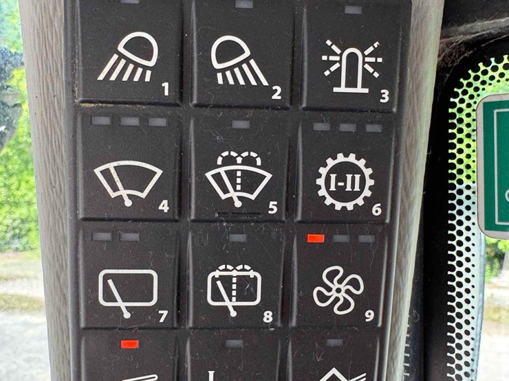 2021-yanmar-v8-image-26