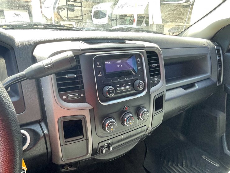 2016-dodge-2500-image-83