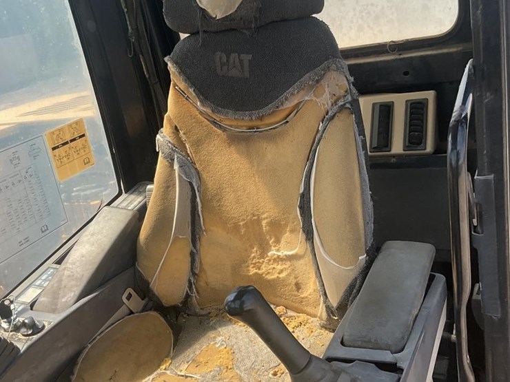 2006-caterpillar-307c-image-13