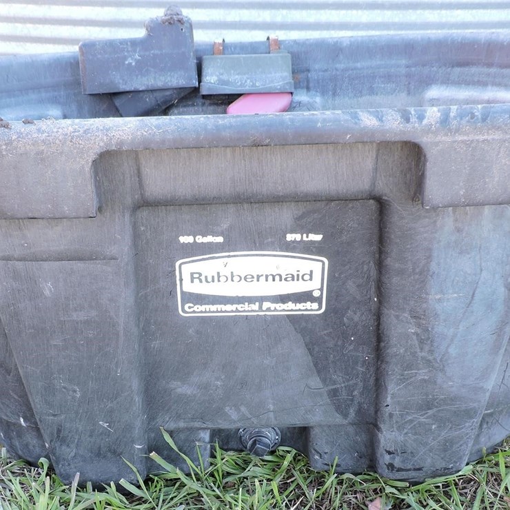 RUBBERMAID, 100 GALLON POLY STOCK TANK