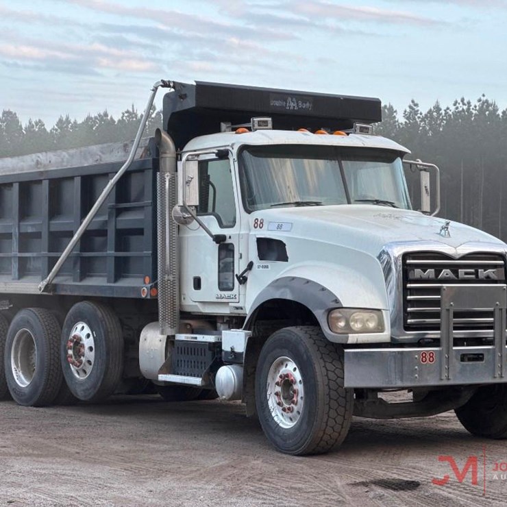 2016 MACK GU713 GRANTIE TRI AXLE DUMP TRUCK