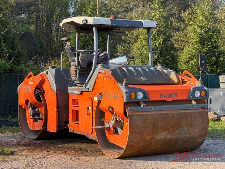 2019-hamm-hd+120i-double-drum-roller-image-1