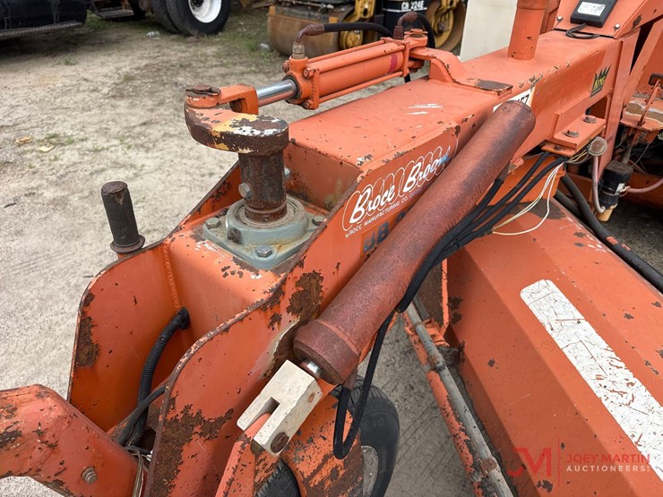 2001-broce-bb250b-image-10