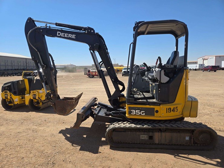 2015-deere-35g-image-5