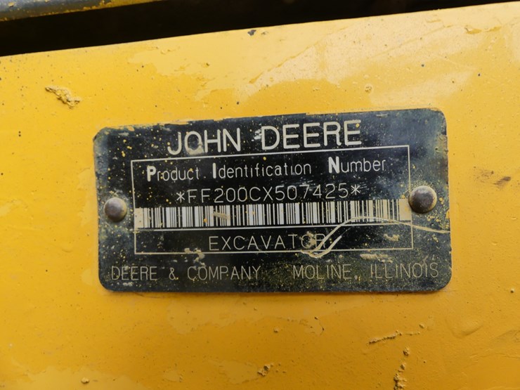 deere-200-lc-image-15