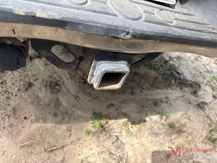 2010-toyota-tundra-sr5-image-14