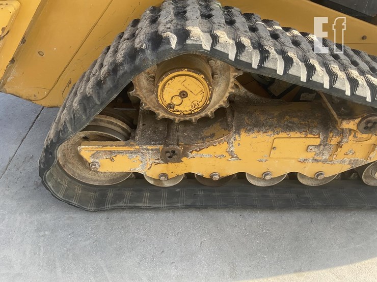 2021-caterpillar-279d3-image-10