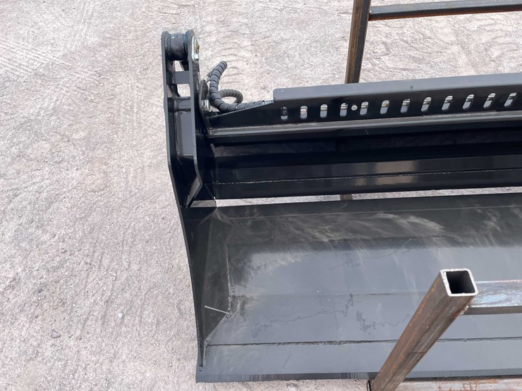 #3109-•-unused-2026-skid-steer-4-in-1-bucket-image-7