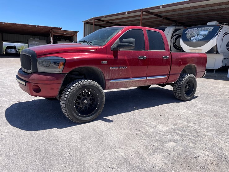 2007-dodge-ram-1500-image-2