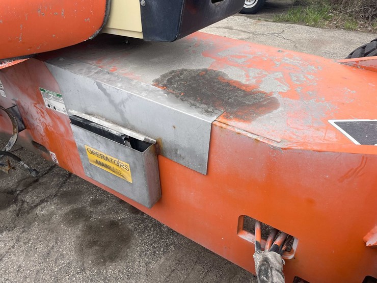 #1482-•-jlg-boom-lift-(of)-image-15