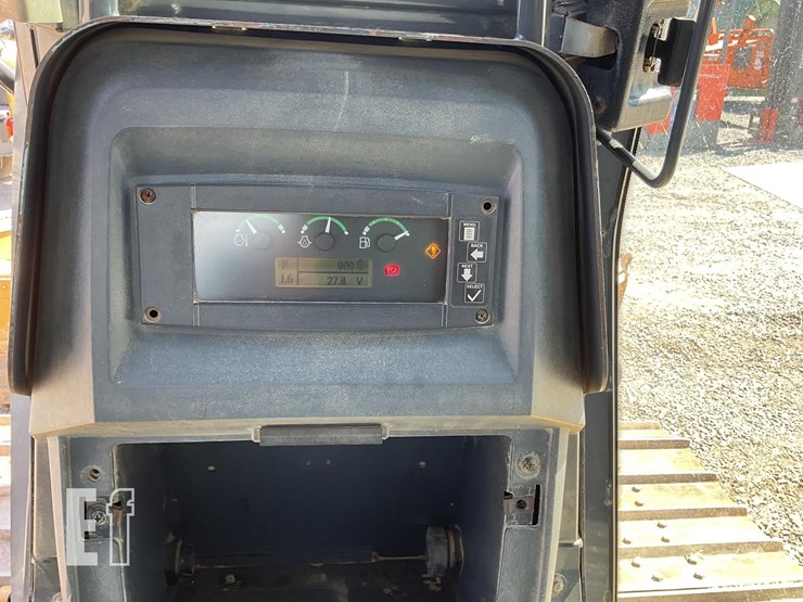 2017-deere-700k-image-18
