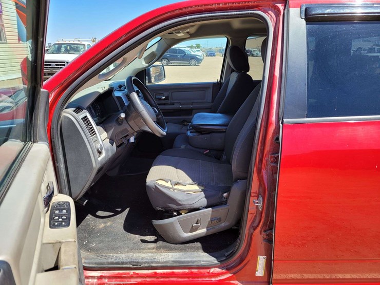 2010-dodge-ram-1500-image-12