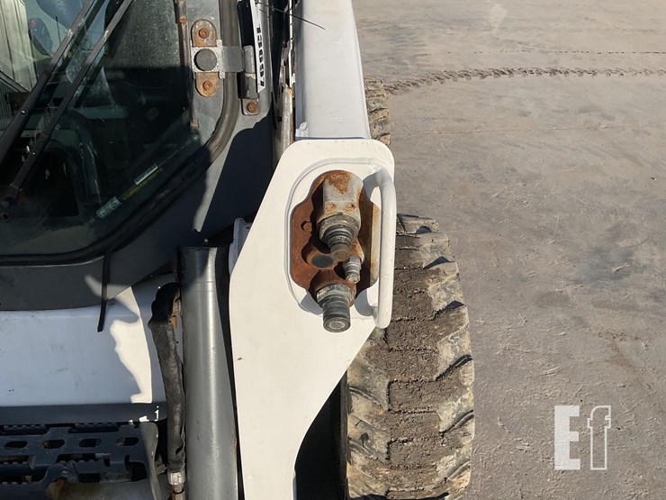 2020-bobcat-s570-image-11