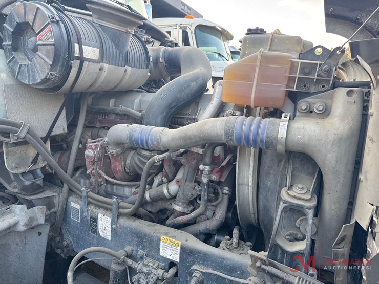 2016-mack-gu713-grantie-tri-axle-dump-truck-image-20