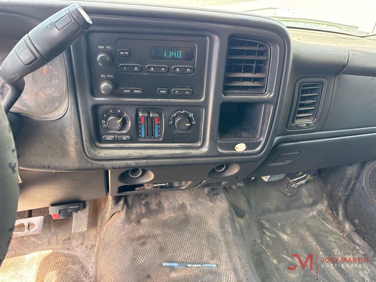 2007-chevrolet-3500-image-30